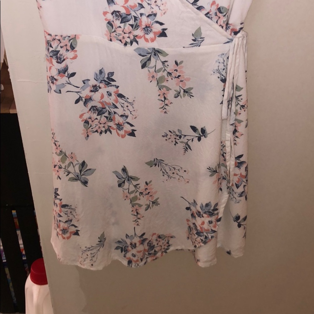 Wrap dress - Picture 2 of 4